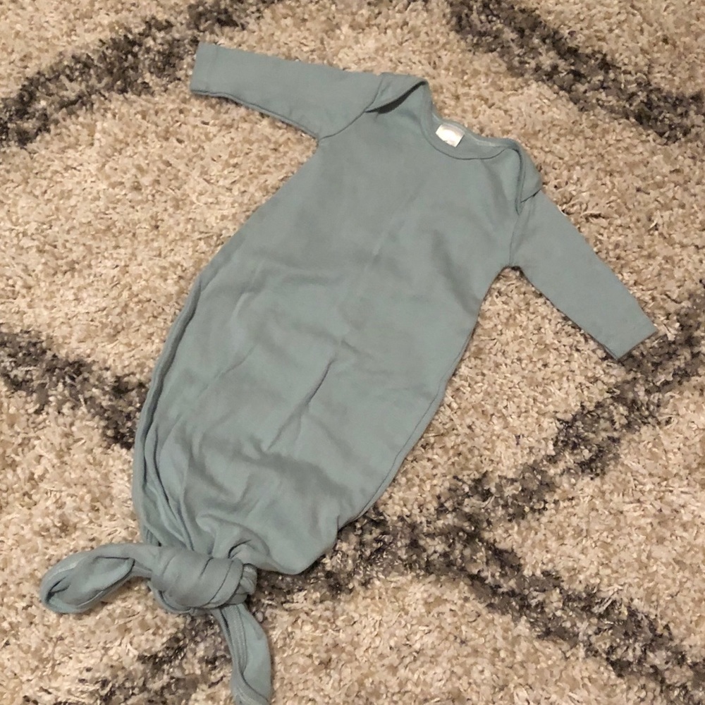 Never worn Tesa Babe knotted gown